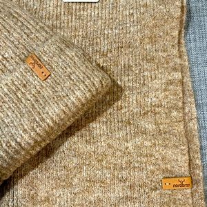 Nordbron, Beanie & Scarf set